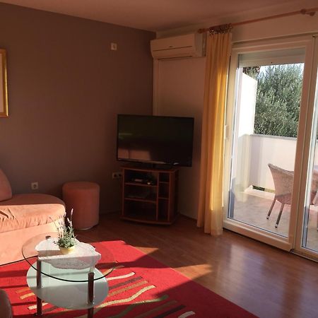 Apartments Nautica Barbat na Rabu Kültér fotó