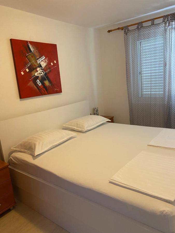 Apartments Nautica Barbat na Rabu Kültér fotó