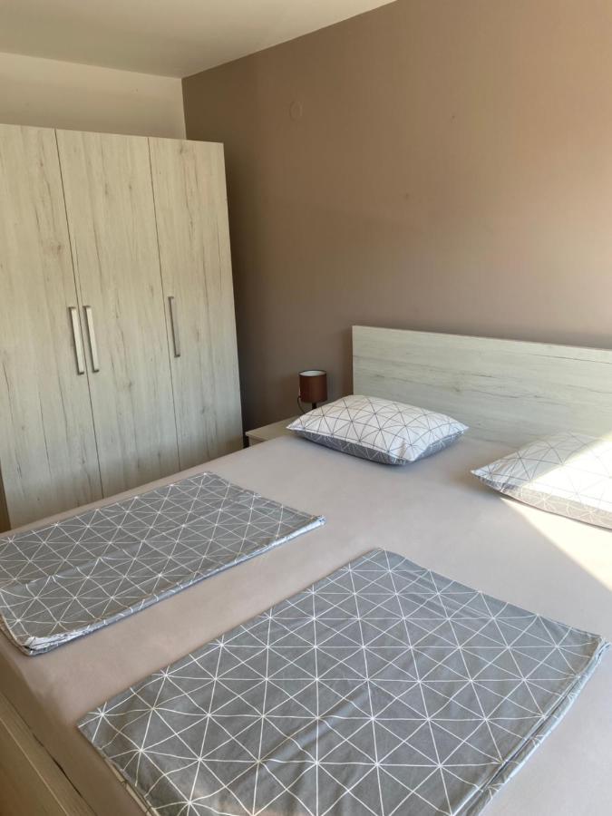 Apartments Nautica Barbat na Rabu Kültér fotó