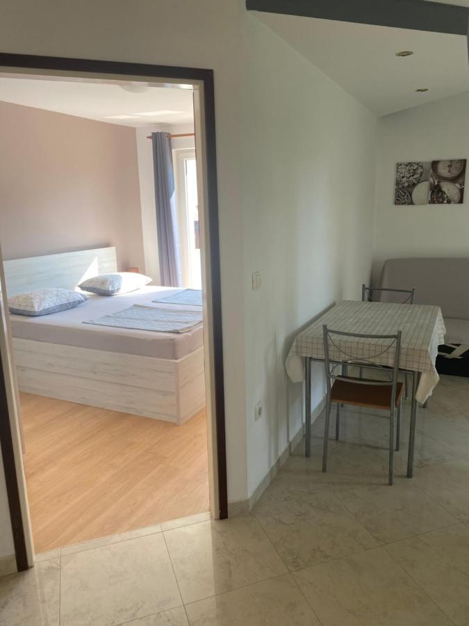 Apartments Nautica Barbat na Rabu Kültér fotó