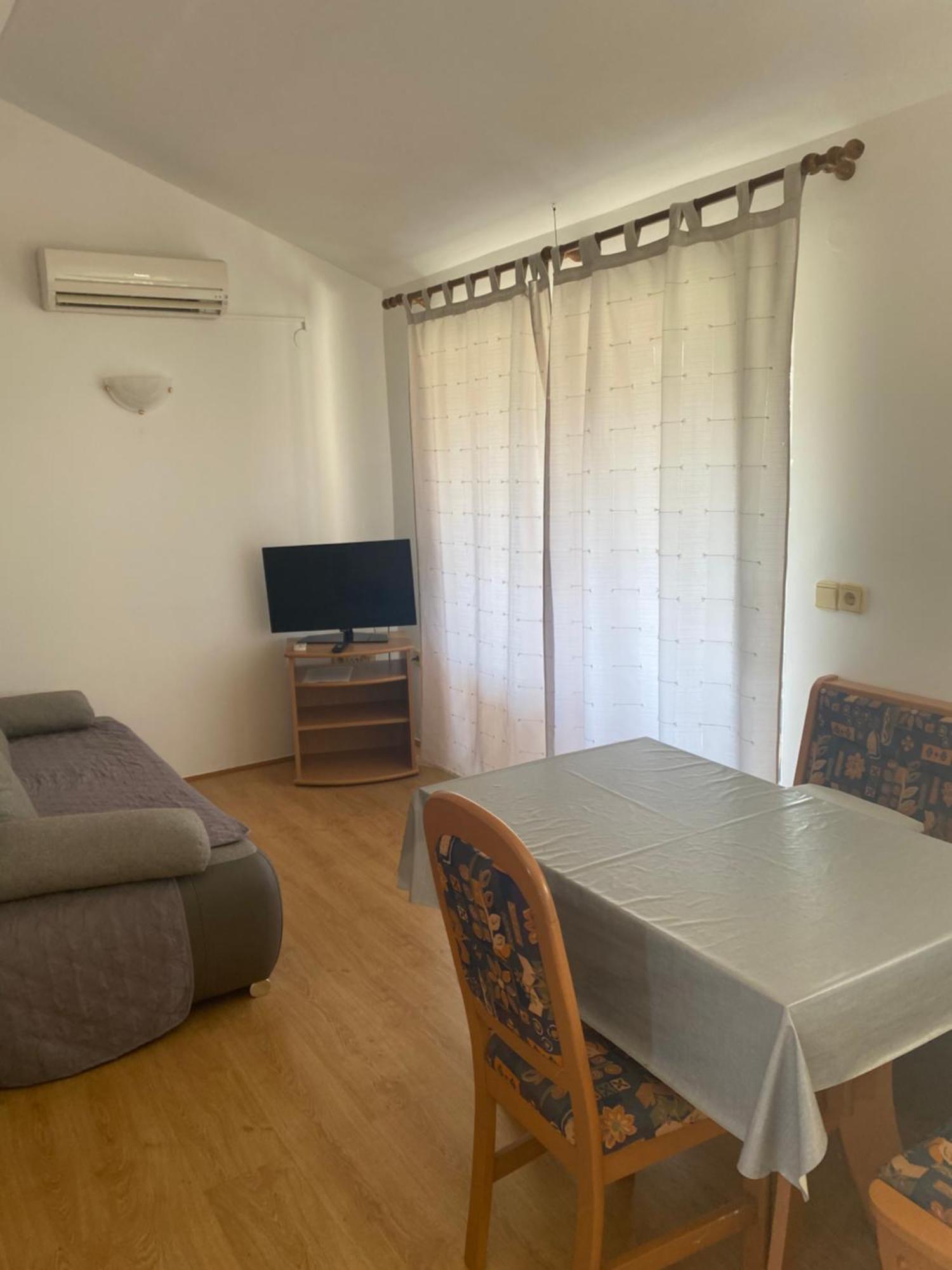 Apartments Nautica Barbat na Rabu Kültér fotó