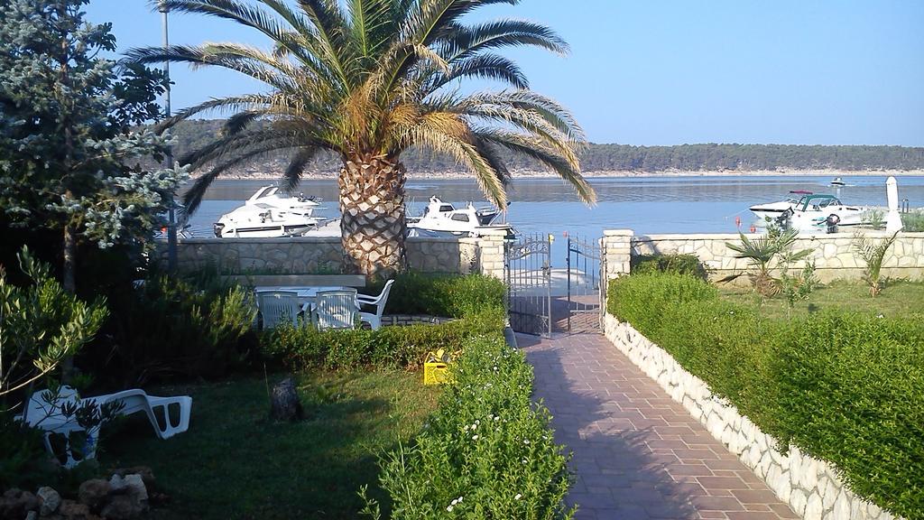 Apartments Nautica Barbat na Rabu Szoba fotó