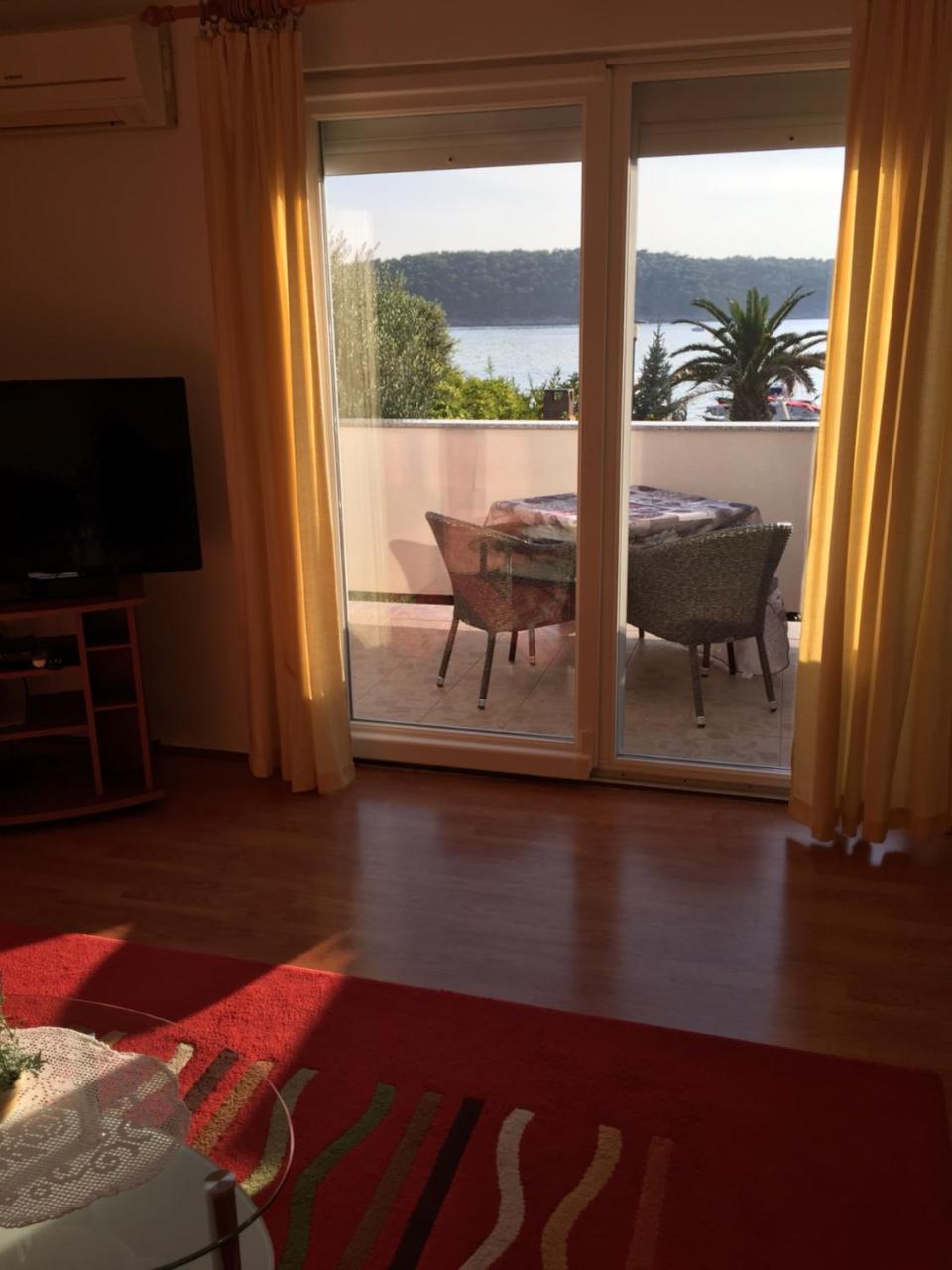 Apartments Nautica Barbat na Rabu Kültér fotó