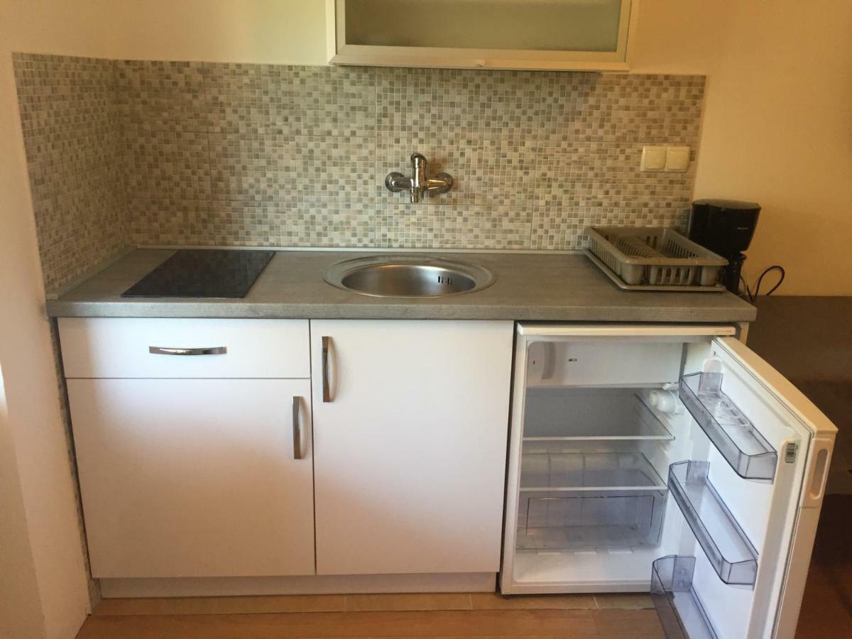 Apartments Nautica Barbat na Rabu Kültér fotó